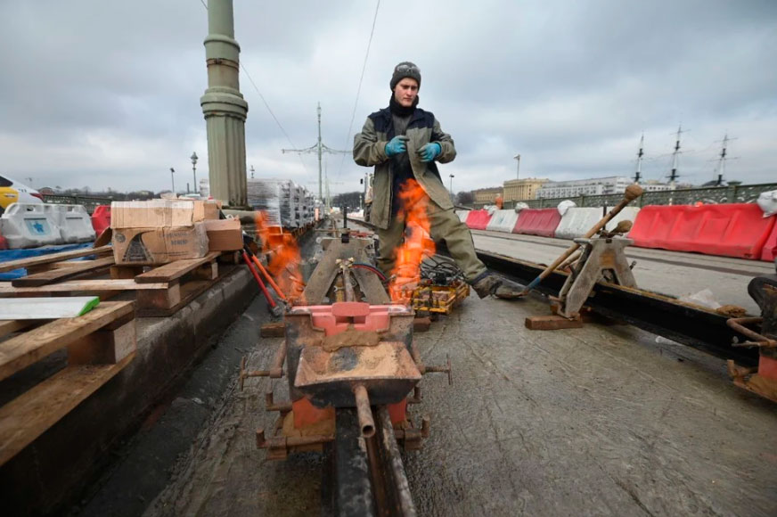 Троицкий мост закроют для автомобилистов с апреля