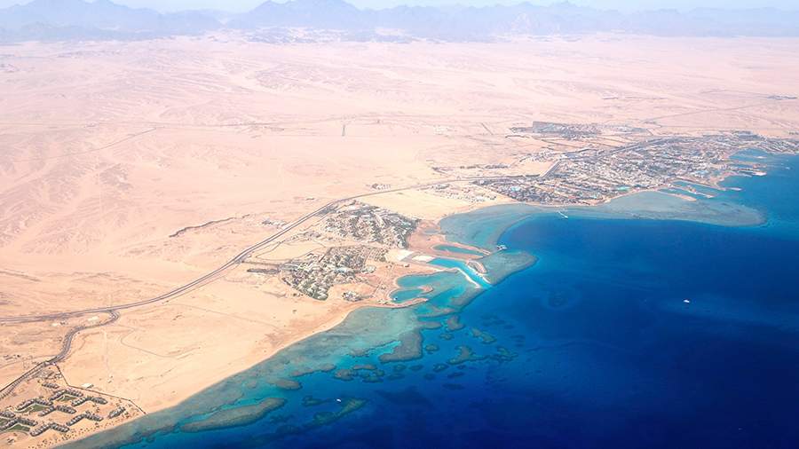 После крушения батискафа у берегов Хургады спасены 38 россиян