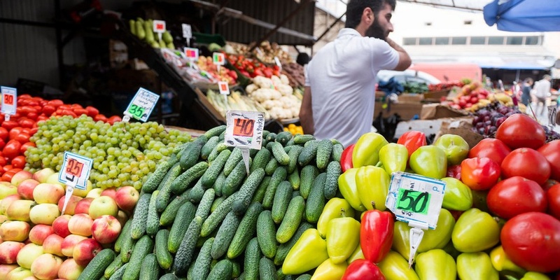 В Новосибирске сняли скандальный баннер об открытии рынка